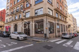 Local commercial à N/A