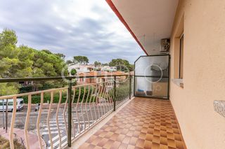 Miete Etagenwohnung  Carrer cep. Se alquila amplio piso de 93 m construidos en la muntanyeta el v