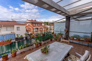 Appartement  Cl cep  es: pl:at pt: segur de calafell
 calafell (segur calafe. Vivienda de 2 dormitorios en buen estado, con terraza y vistas a