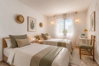Pis  Cl gavines. Vivienda en venta en vilanova i la geltrú, a poca distancia de l