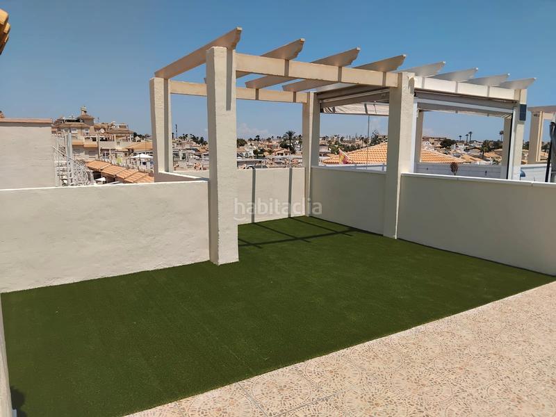 Foto 2113f11a-0ede-46b5-b0ca-f35993f891b8. Casa adosada en La Florida Orihuela