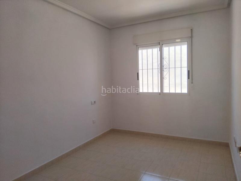 Foto 306cd21f-809d-45ed-8c02-e33927a1f5ac. Maison jumelée avec piscine dans La Florida Orihuela