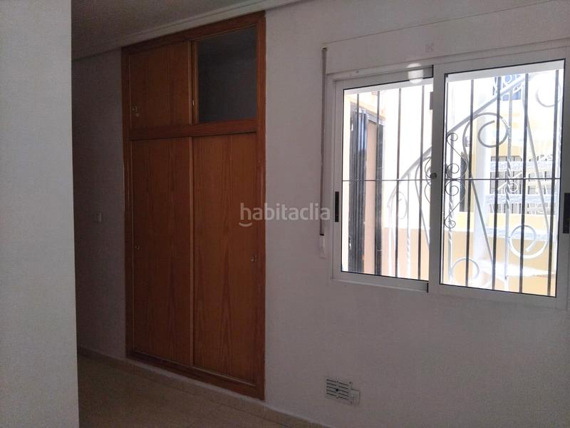 Foto 7e0f5cf5-3c5c-43d6-91d6-d59c272633e5. Maison jumelée avec piscine dans La Florida Orihuela