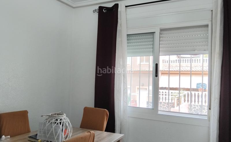 Foto 1cb61291-9674-4ded-ae38-f366dd5611f3. Casa adosada en carrer de creta 46 en Monte y Mar Santa Pola