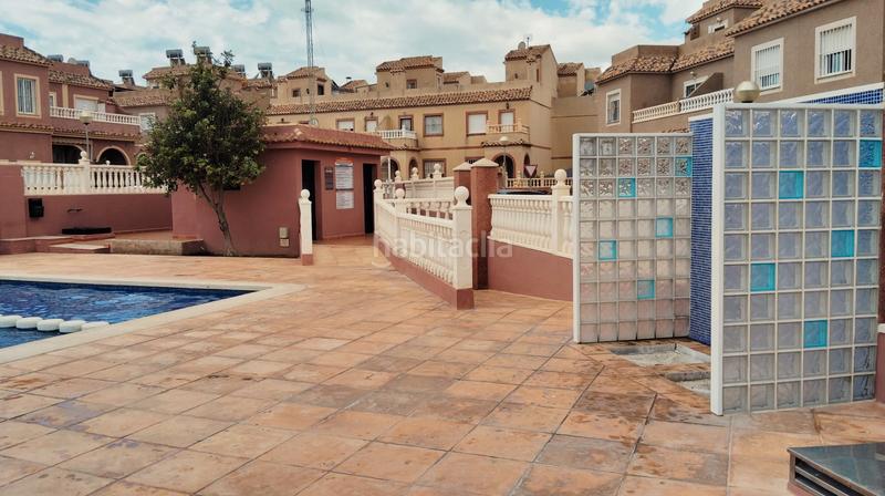 Foto e0f85831-154e-4fd4-b183-7ca44b57e6b4. Casa adosada en carrer de creta 46 en Monte y Mar Santa Pola