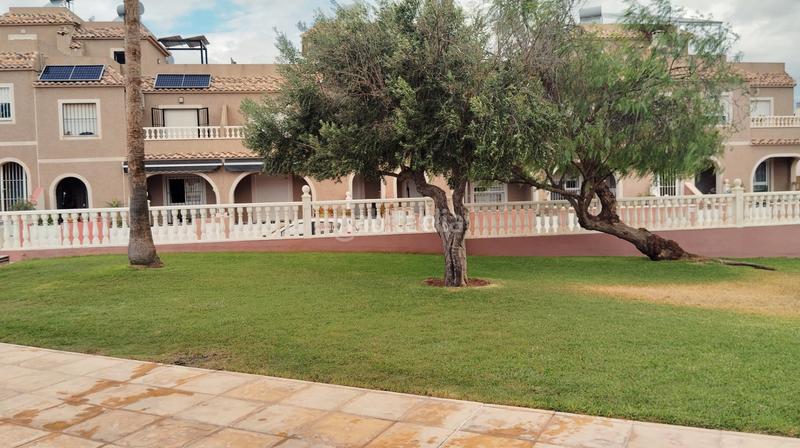 Foto e281801c-1413-46b5-9710-1c89b2e364fe. Casa adosada en carrer de creta 46 en Monte y Mar Santa Pola