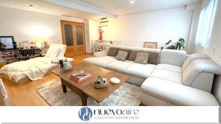 Etagenwohnung in Los Ángeles