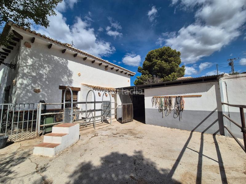 Foto 503dd1c4-d62d-4374-b275-e407e92891cd. Casale con camino riscaldamento parcheggio in Finestrat pueblo Finestrat