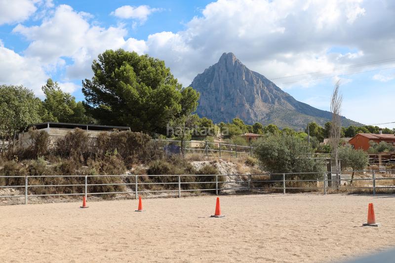 Foto 56624b90-eede-4f8b-8637-784bdcb6af13. Country house with fireplace heating parking in Finestrat pueblo Finestrat