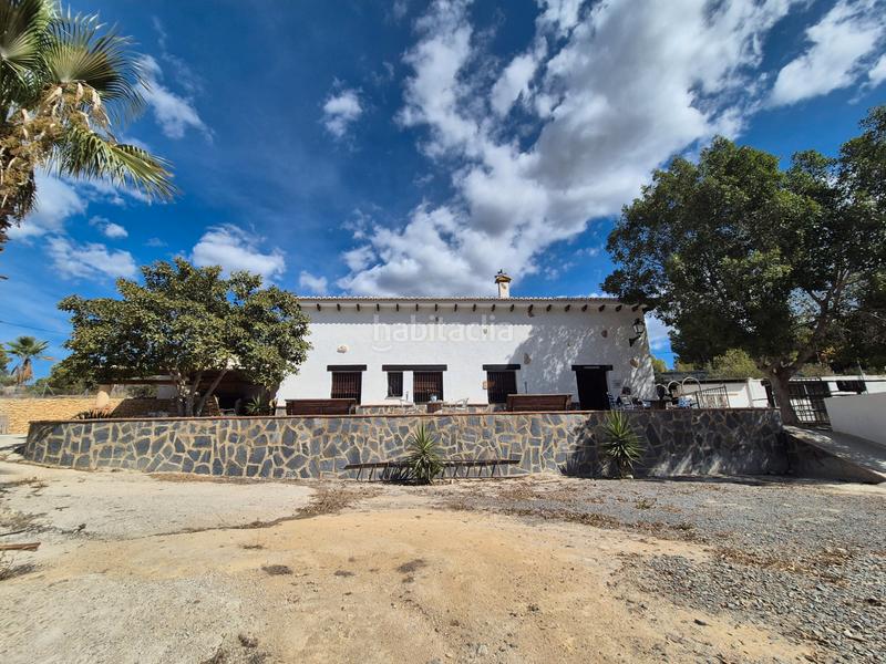 Foto 89388a79-3b32-42f5-b7a4-d4c9a352e875. Country house with fireplace heating parking in Finestrat pueblo Finestrat