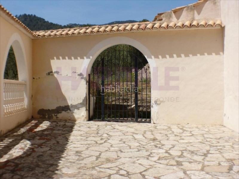 Foto 0650e971-f9d5-4258-a245-f875053fc6f4. Wohngrundstück in Tibi