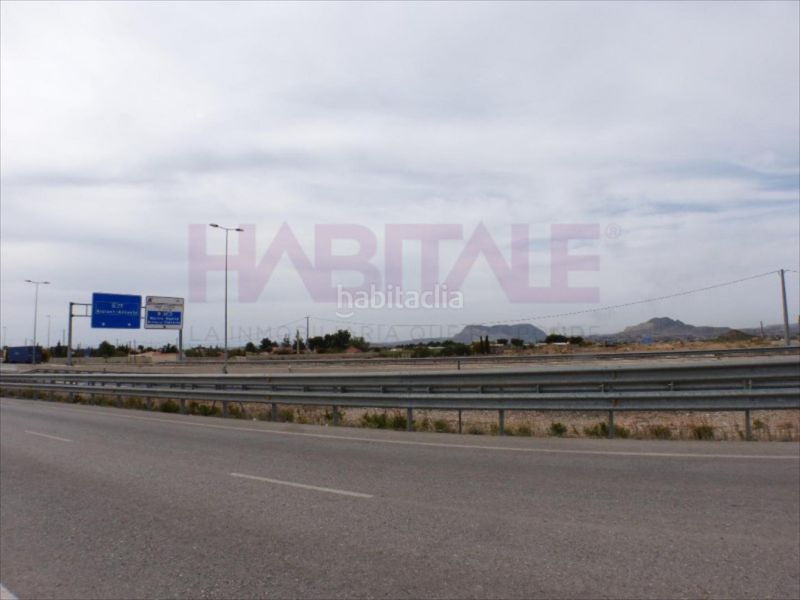 Foto fbf35f68-a845-46d2-b264-898eca79d026. Area edificabile industriale in Moralet Alicante