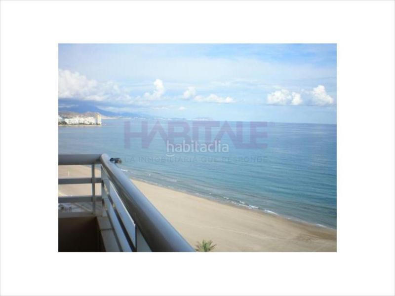 Foto 38d76505-4566-40ae-9979-0a1acbf9b4b0. Alquiler piso en jaume i el conqueridor apartamento 1 línea. Playa Muchavista campello alicante. coqueto apartamento situado frente al mar. alquiler temporal, a partir de en Campello (el)