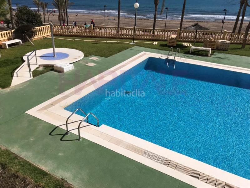 Foto 8723ff22-8067-43bd-9df5-4e108c62d8af. Alquiler piso en jaume i el conqueridor apartamento 1 línea. Playa Muchavista campello alicante. coqueto apartamento situado frente al mar. alquiler temporal, a partir de en Campello (el)