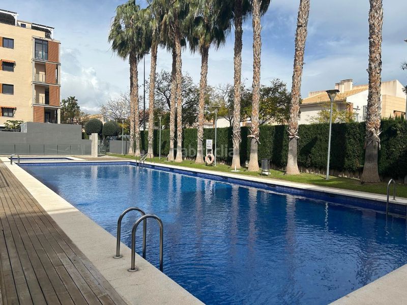 Foto 3f0f7df4-35ee-4910-a063-8c0df477982c. Àtic amb piscina a Campello Pueblo Campello (el)