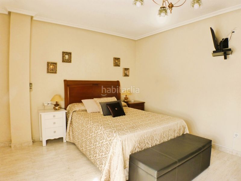 Foto c19699d5-2e33-4317-a816-0db0f337c372. Apartament a Carolinas Altas Alicante