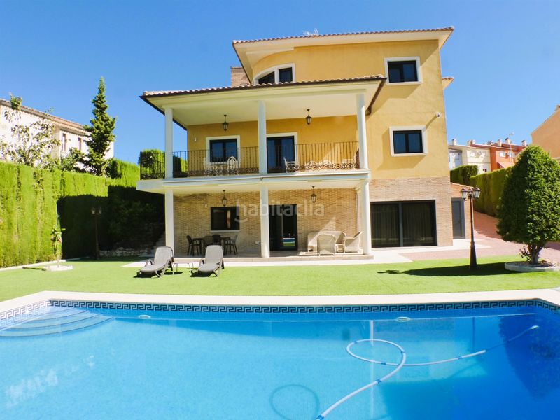 Foto 471ab3ed-1ecd-44d5-ad76-c80cc3dd648b. Casa amb piscina a Centro Mutxamel