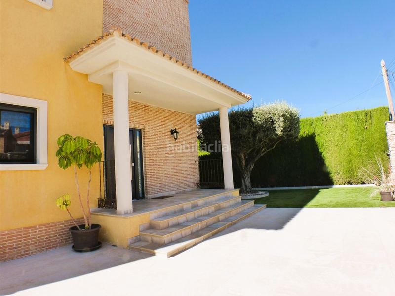 Foto 86369f8e-7ee6-4039-bb52-52c306f5a696. Casa amb piscina a Centro Mutxamel