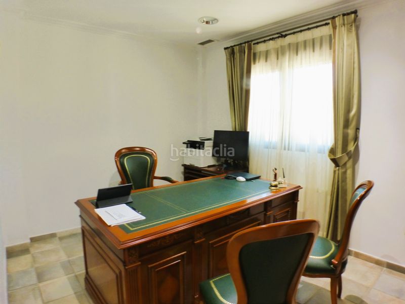 Foto c2ff9fed-f9b7-4543-9255-f42a6402fe47. Casa amb piscina a Centro Mutxamel