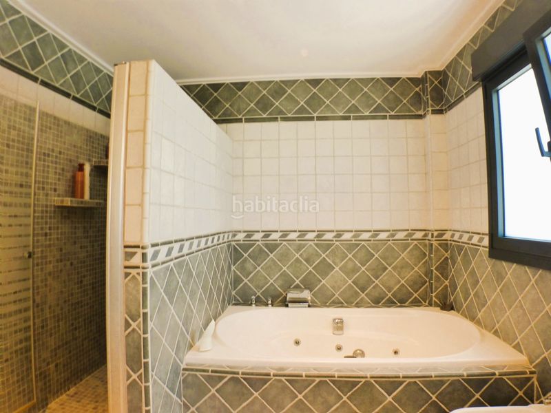 Foto fac9a32f-4867-4d29-baf7-53df92276f94. Casa amb piscina a Centro Mutxamel