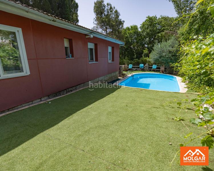 Foto cb73e18a-4151-495a-912d-f762edbebba9. Chalet  independiente en urbanización parque de las castillas en Torrejón del Rey