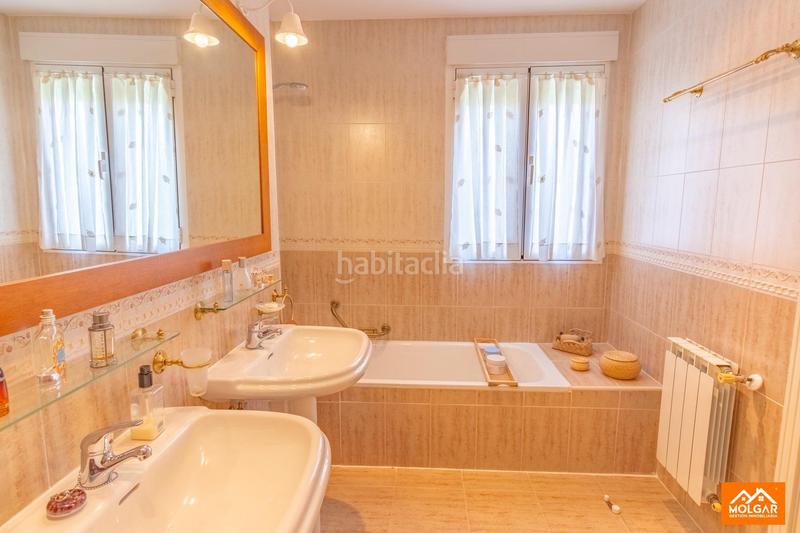 Foto 28e4b73e-eb19-496e-826b-ed65bc42fd05. Chalet mit heizung parking pool in Casar (El)