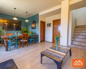 Casa  Calle encina la -mesones. Chalet independiente en nuevo mesones