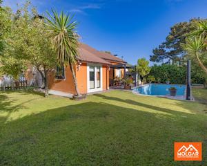 Haus  Calle rio henares. Chalet independiente con piscina en la urbanización el coto