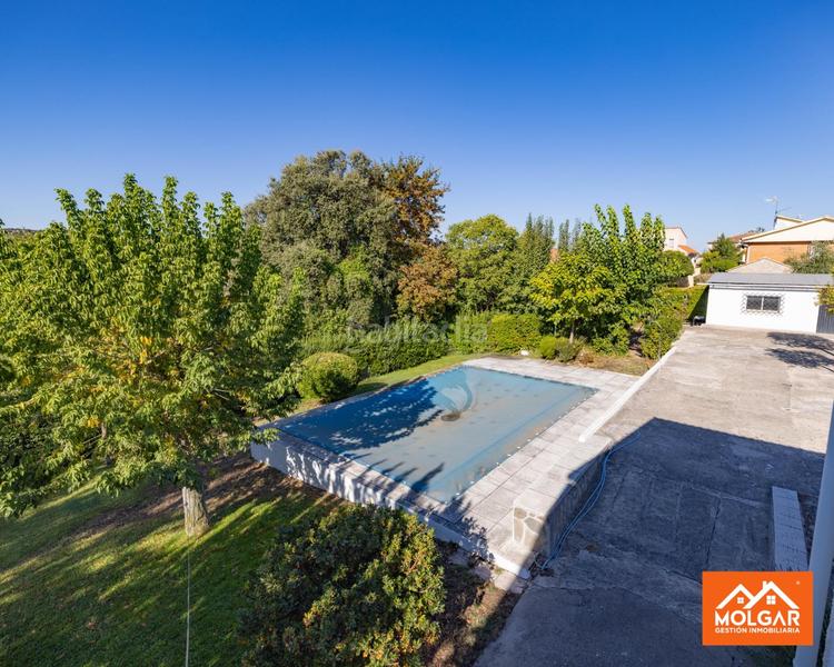 Foto c1b52d9c-0bf2-49c1-b5cc-29b263abd608. Xalet amb calefacció aparcament piscina a Torrejón del Rey