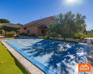 Casa  Camino de talamanca. Chalet independiente en la urbanizacion el coto