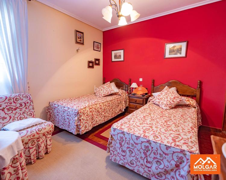 Foto d183cb9c-1b9c-4c7d-bec0-e2b253f4c03e. Chalet espectacular chalet en urb. valdelosllanos el casar en Casar (El)