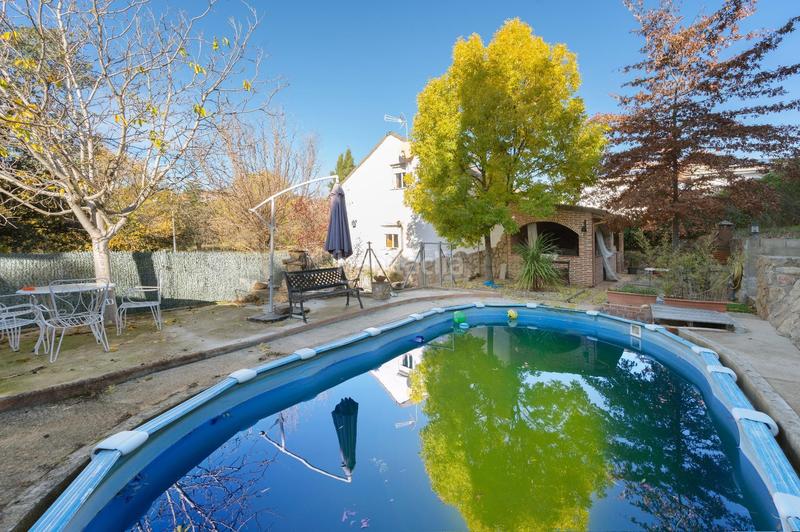 Foto 9df0456d-94ec-4279-844a-8c6ac0e03fce. Casa amb calefacció aparcament piscina a Casar (El)