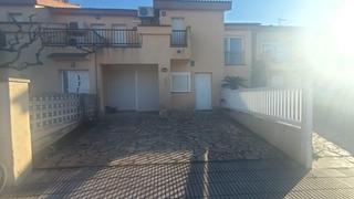 Casa adossada a Santa Margarida. Casa adosada en el complejo privado port estrella