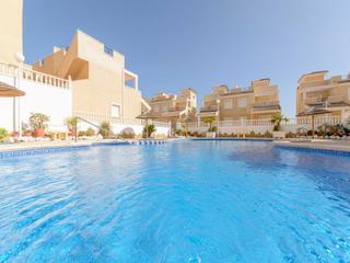 Casa adossada  N/a. Casas espaciosas a un súper precio!