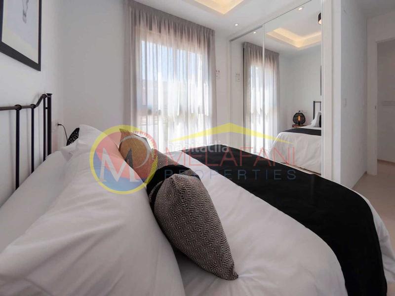 Foto 5b0ed8f1-e0ba-4aeb-acc4-c8d0f2239648. Chalet con parcheggio piscina in Centro Alcázares (Los)