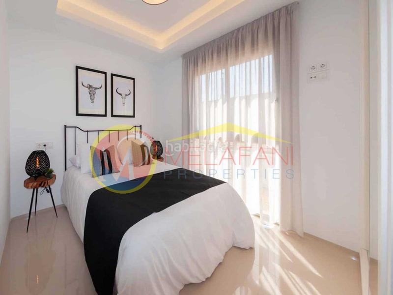 Foto b05eccda-92af-4709-b6f1-9083eee63882. Chalet con parcheggio piscina in Centro Alcázares (Los)