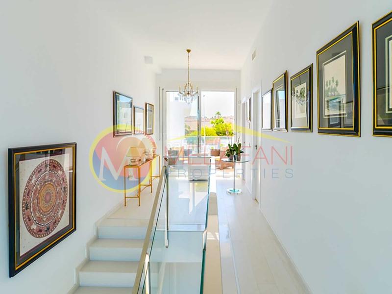 Foto c0826dff-1f4d-45bc-b2d2-2ee40e250357. Chalet mit parking pool in Monte y Mar Santa Pola