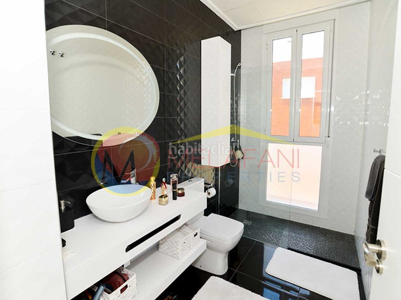 Foto ed78dbcc-a5ee-462a-8645-0ee322950ad4. Chalet mit parking pool in Monte y Mar Santa Pola