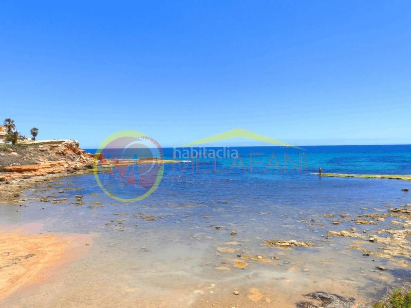 Foto 080ac378-90b8-44ba-9818-fde0e3aa27f4. Chalet with parking pool in Aguas Nuevas Torrevieja