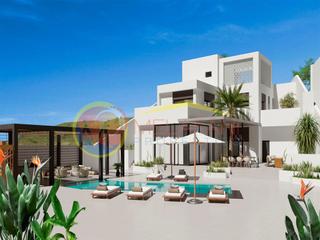 Chalet  N/a. Puro lujo moderno en preciosa playa