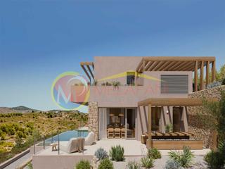 Chalet  N/a. Un chalet rodeado de naturaleza