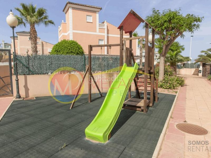 Foto 79d41794-4297-4379-9fda-67d461a308cc. Reihenhaus mit parking in Puerto Marino Santa Pola