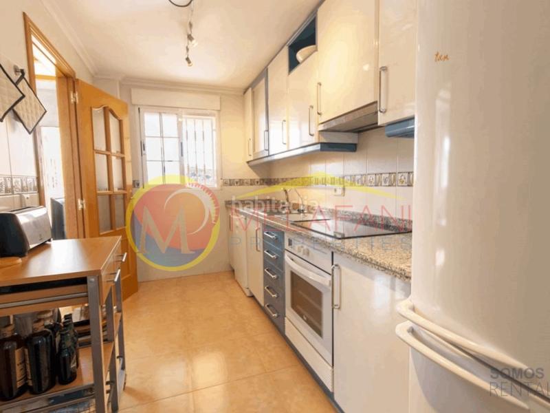 Foto aaeec4e1-0fd5-453d-b137-b6210099d623. Reihenhaus mit parking in Puerto Marino Santa Pola