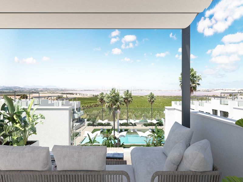 Foto 1f3d1569-10b3-4095-bd32-94d0089e72a3. Casa amb calefacció piscina a Parque Acuático - Sector 25 Torrevieja