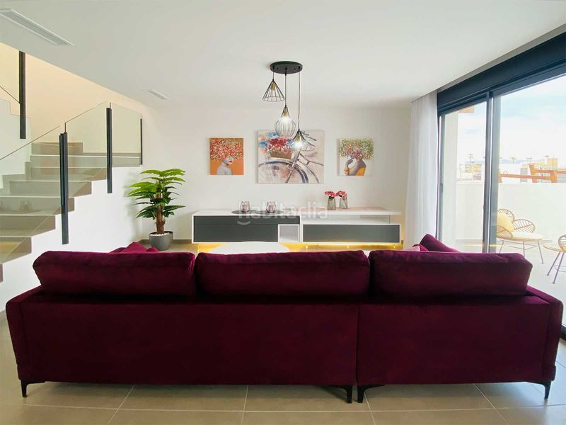 Foto ddbf9fd7-0363-4860-a6de-cd1ec0a3aa5e. Casa adossada amb calefacció piscina a Rojales