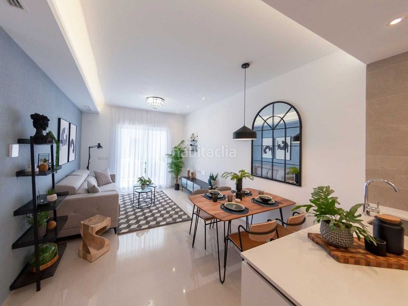 Foto f4744361-3ead-49e2-bbbb-ea1292fe394c. Apartament amb piscina a Rojales