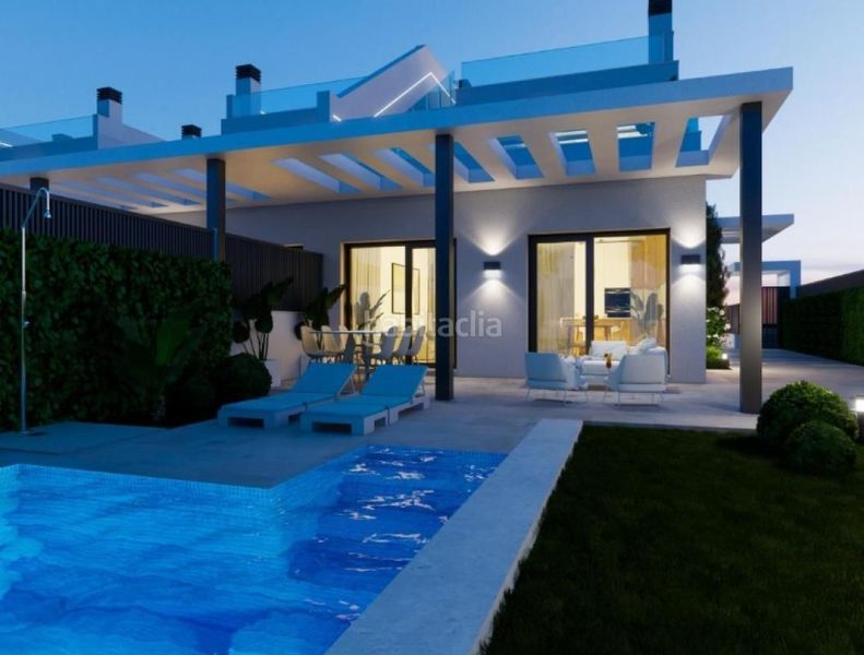 Foto 4e4a0146-2a86-4010-a148-0a11e498bf07. Casa adossada amb piscina a Centro Alcázares (Los)