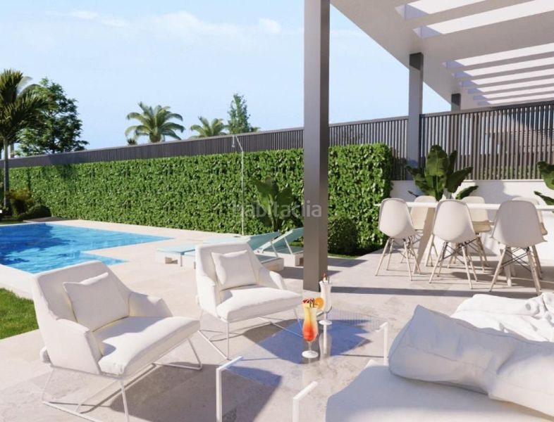 Foto e9a96251-e6c9-4ce0-901a-920f2917981f. Casa adossada amb piscina a Centro Alcázares (Los)