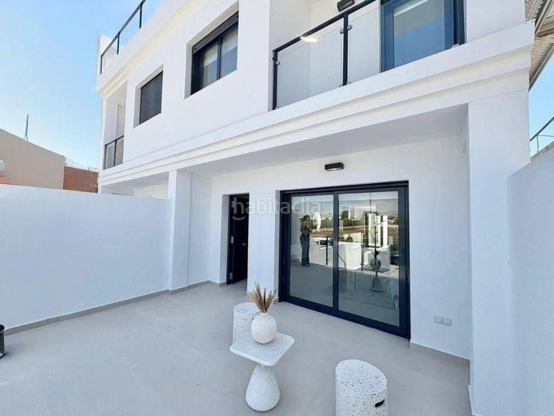 Foto 1c7f0d40-f863-4452-b144-a6e0f5e347e0. Casa adossada amb piscina a Rafal