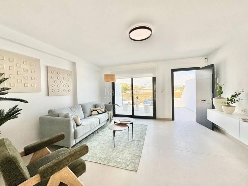 Foto 40546df0-5b9d-4724-bf39-7d1138fa1f43. Casa adossada amb piscina a Rafal